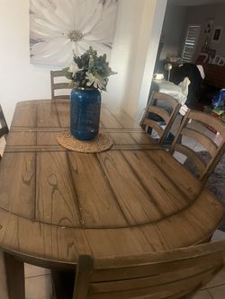 Dining Table And 6 Chairs