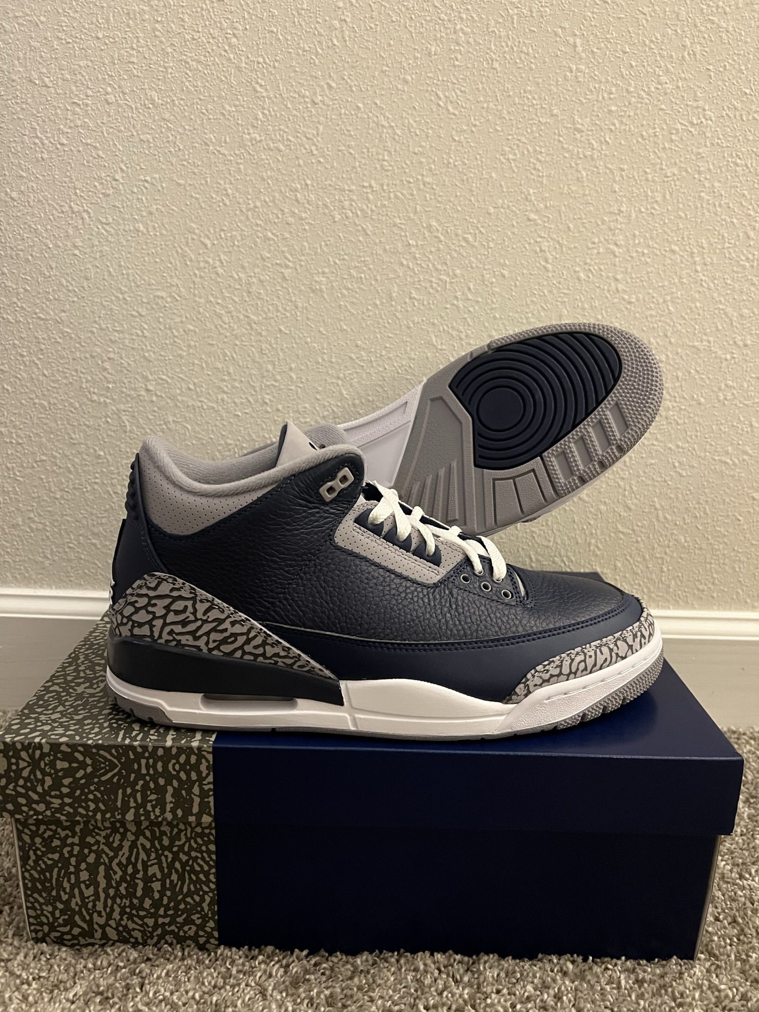 Jordan 3 Georgetown - Size 8.5