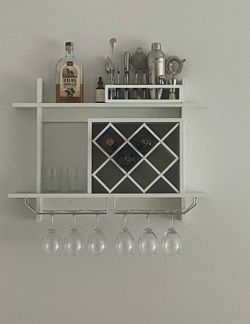 Wall mounted bar