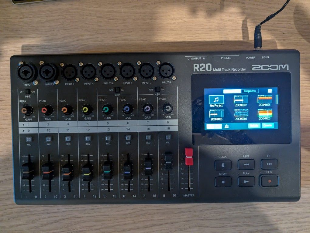 Zoom R20 Multi track Recorder 