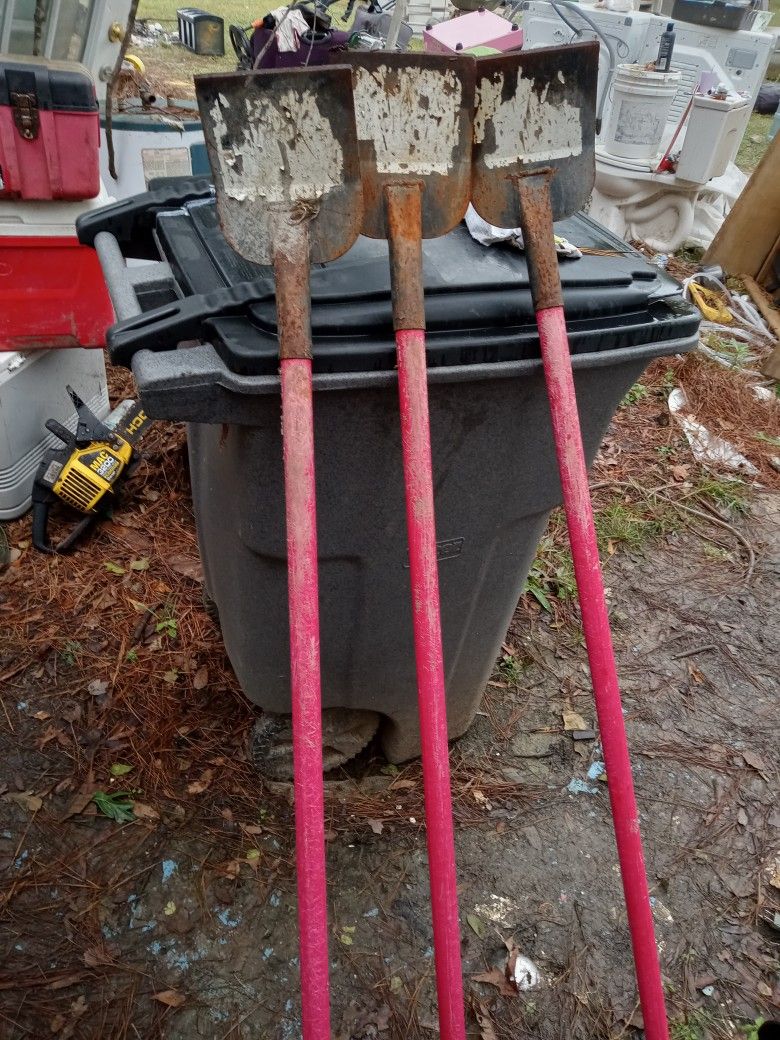 spatulas in good condition  