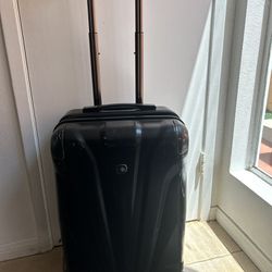 Swiss Carry On Suitcase 