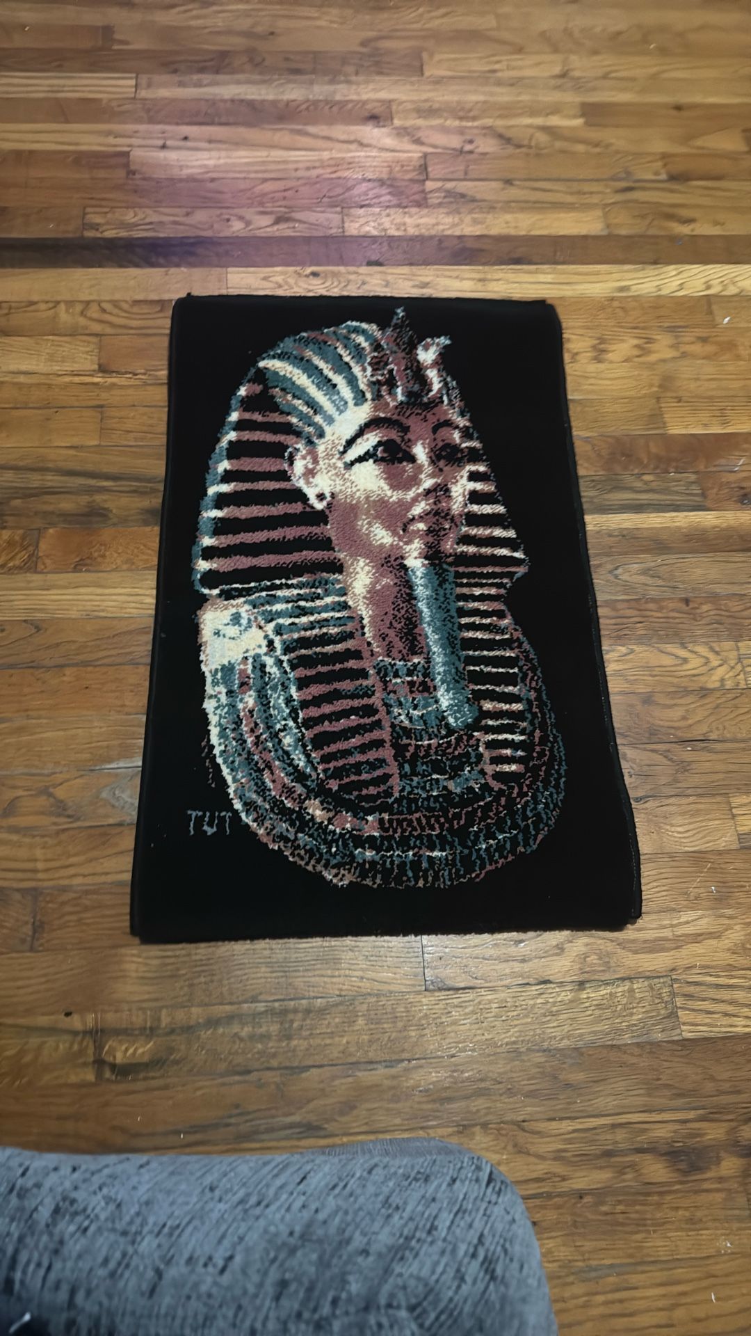Vintage King Tut Woven Tapestry Rug – Made in Egypt, 31” × 19” – Wall Art / Accent Mat
