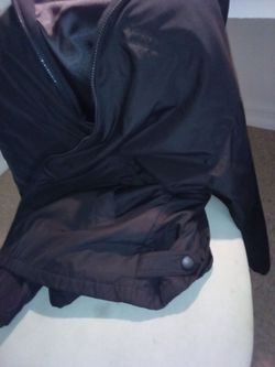 Kaiser Permanente size L