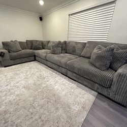 Brand New Ashley Lindyn Fog Modular Sectional Set 