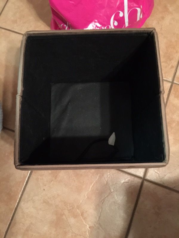 STORAGE CUBES EXCELLENT CONDITION WITH TOPS
