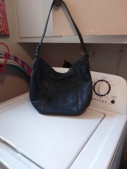 The Sak Leather Navy Blue Sequoia Hobo Bag With Inside And Outside Pockets. H11x W14 Like New