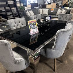 Beautiful Glass Top Dining Set! $1999 🖤☎️✨