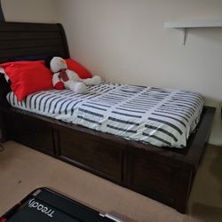 Twin Size Bed With Mattress 