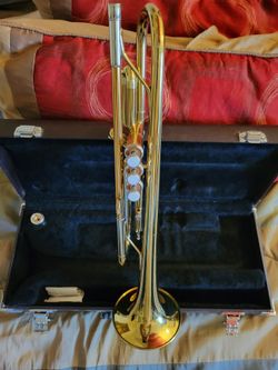 Nice Yamaha YTR2320 (Japan) Trumpet