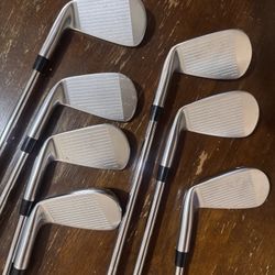Takomo 301 CB 4-PW Iron Set