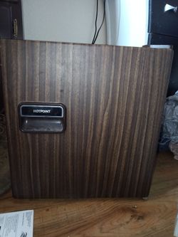 Mini fridge