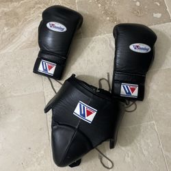 black winnings gloves 