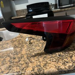 2019-2022 Nissan Altima Left Outer Headlight 