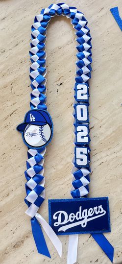 Graduation Leis 2025