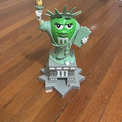 M&M Statue of Liberty 