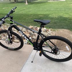 Mountain Bicycle Giant Revel 26” Size M (5’7” - 5’11”)