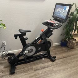 NordicTrack Commercial Studio Cycle S22I