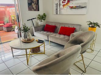 Mesa de centro y sofá cama