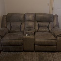 2 Sofas 