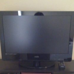 Vizio Tv With HDMI input 