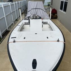 Sabalo Flats Boat 