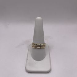 14kt Gold Engagement Style Band w/ Design