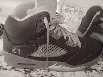 Wolf gray 5's size 11