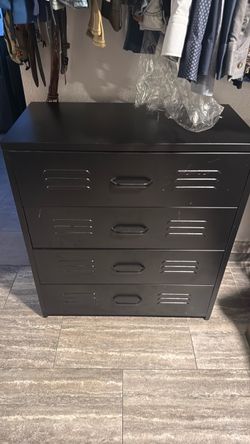 Black Metal 4-Drawer Dresser