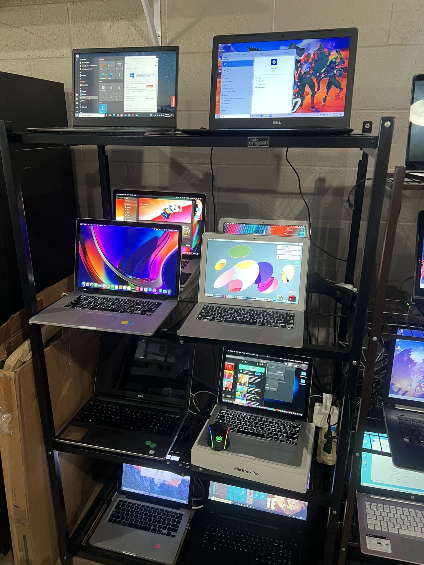 iPads N iMacs. Available. Ready