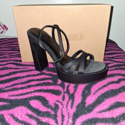 Steve Madden  Size 9
