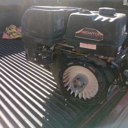 PREDETOR 15 HP ENGINE WITH CEMENT MIXER CLUTCH