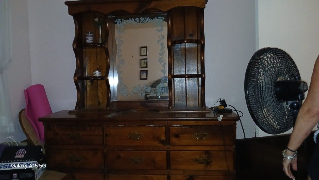 Hard Wood Bed Set