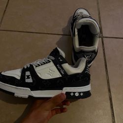 Black And White Louis Vuitton Trainers 