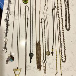 Gold/Silver Necklaces - Costume Jewelry 