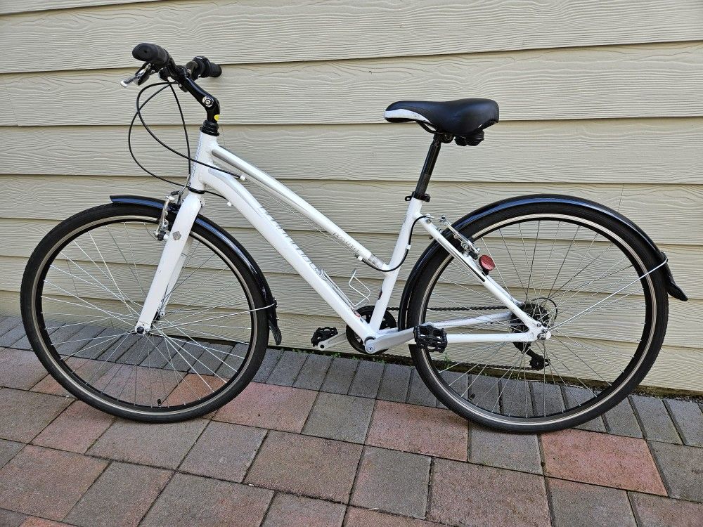 Hybrid Bike 700cc