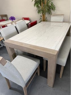 Gorgeous Dining Sets Available @ FURNITURE LOVE ❤️ Same Day Delivery 🚚