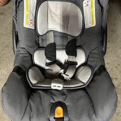 Chicco Infant Carseat 