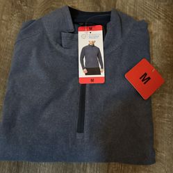 New Men’s Sweater Medium