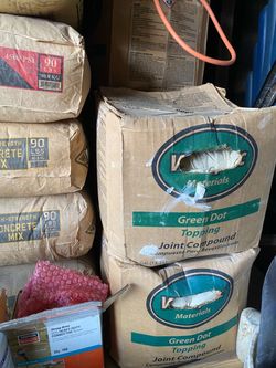 Green Dot Topping Joint Compound Boxes