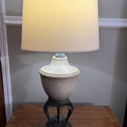 Accent table lamp