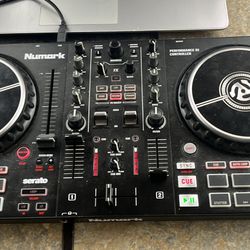 Numark performance Dj controller mix track pro FX