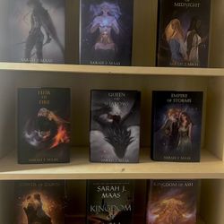 Sarah J. Maas "Throne of Glass" Series - Full Set (Hardcovers)