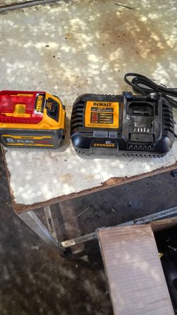 DeWalt flexvolt 6AH with fast charger