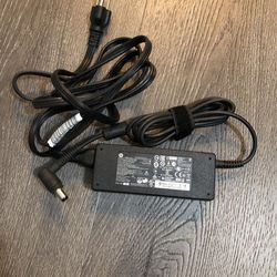 65 Watt HP Charger