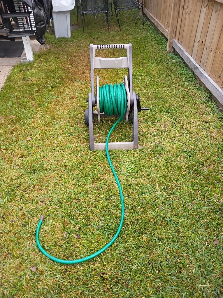 I HAVE A NICE WATER HOES AND CARRIER!