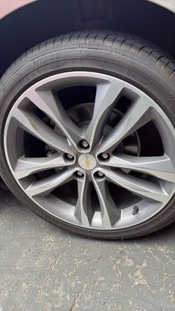 Used tires with wheel