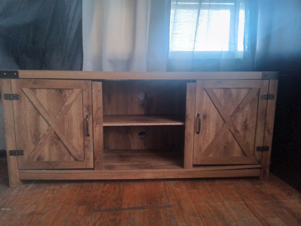 Rustic Farmhouse Wooden TV Stand With Storage 
