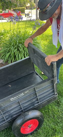 Heavy duty, Rubbermaid pull behind lawnmower trailer