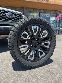 22” GM REPLICA WHEELS WITH OFF-ROAD TIRES